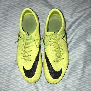 nike hypervenom cleats